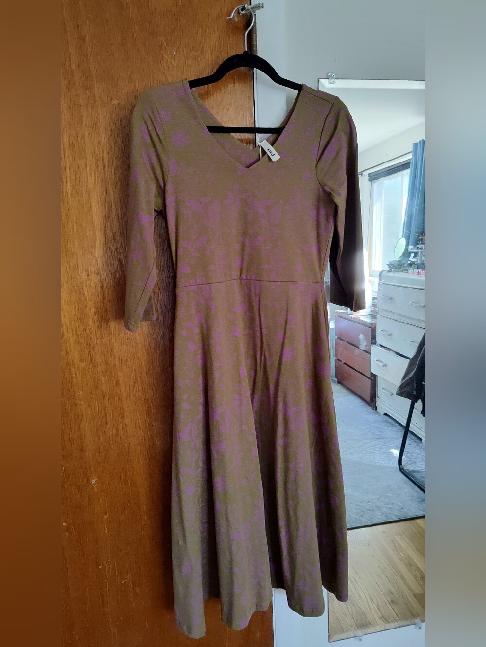 Pact Olive Green Floral Midi Dress - Women's - Size Medium - NEW with tags!